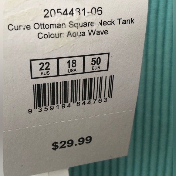 COTTON:ON Square Neck Plus Size Aqua Ribbed Crop Tank. New with Tags - Picture 4 of 10